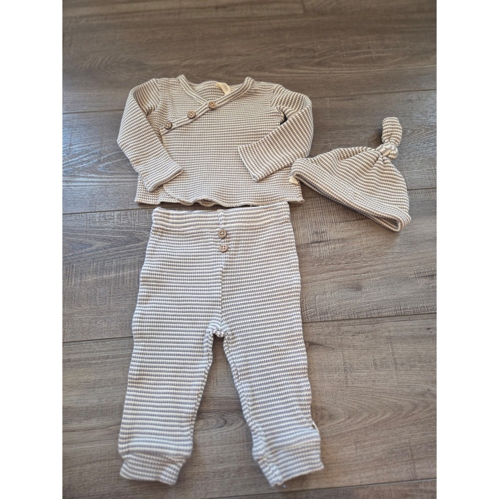 Snug‎ baby boy outfit 6-9 mos